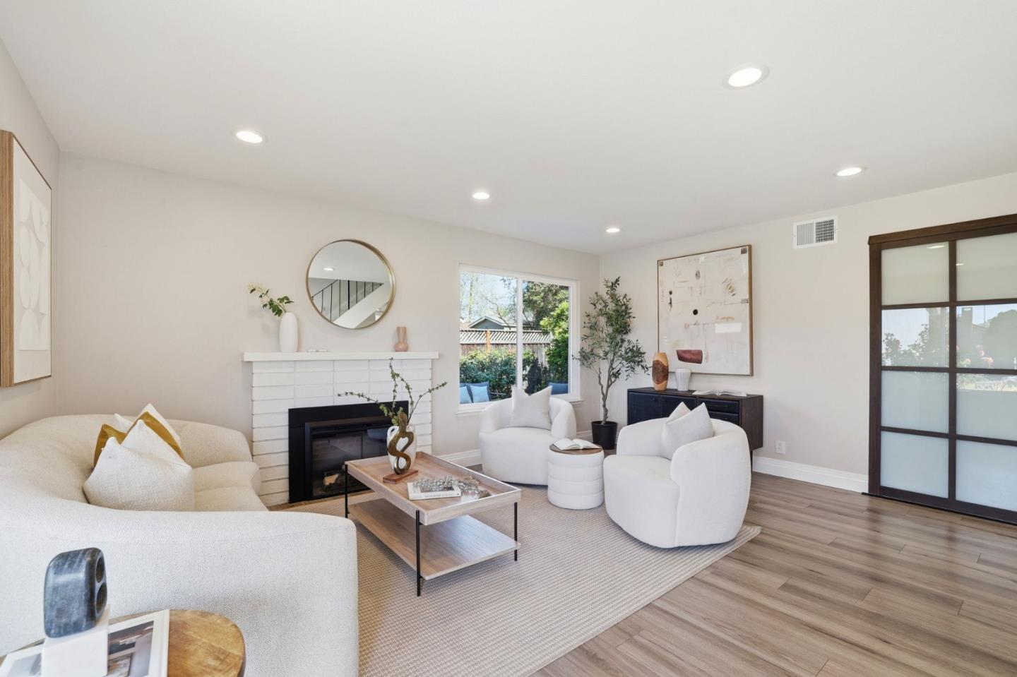 Detail Gallery Image 3 of 30 For 1252 Turrett Dr, San Jose,  CA 95131 - 3 Beds | 2 Baths