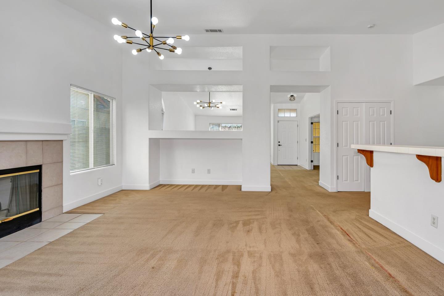 Detail Gallery Image 4 of 12 For 644 Winemaker St, Los Banos,  CA 93635 - 4 Beds | 2 Baths