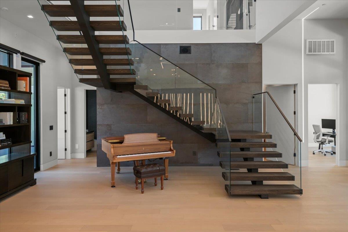 Detail Gallery Image 24 of 142 For 14920 Sobey Rd, Saratoga,  CA 95070 - 8 Beds | 7 Baths