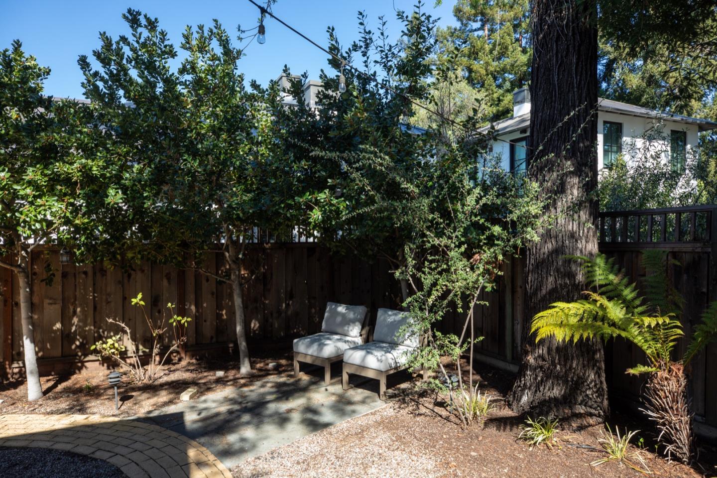 Detail Gallery Image 32 of 40 For 204 Princeton Rd, Menlo Park,  CA 94025 - 3 Beds | 2 Baths