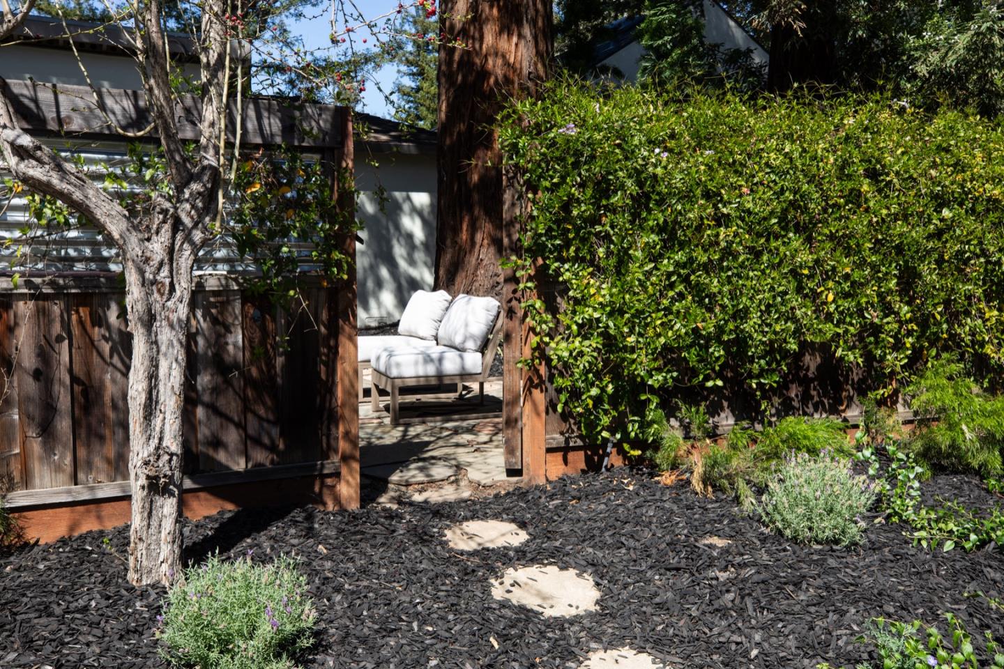 Detail Gallery Image 35 of 40 For 204 Princeton Rd, Menlo Park,  CA 94025 - 3 Beds | 2 Baths