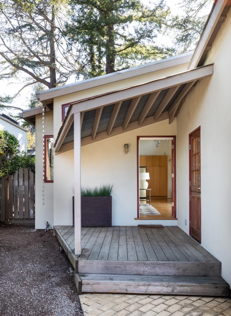 Detail Gallery Image 37 of 40 For 204 Princeton Rd, Menlo Park,  CA 94025 - 3 Beds | 2 Baths