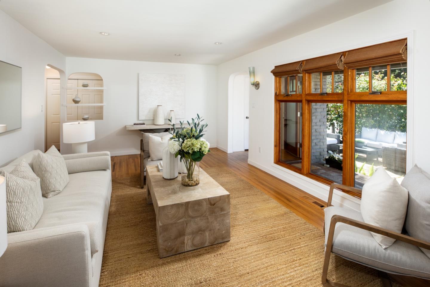 Detail Gallery Image 8 of 40 For 204 Princeton Rd, Menlo Park,  CA 94025 - 3 Beds | 2 Baths