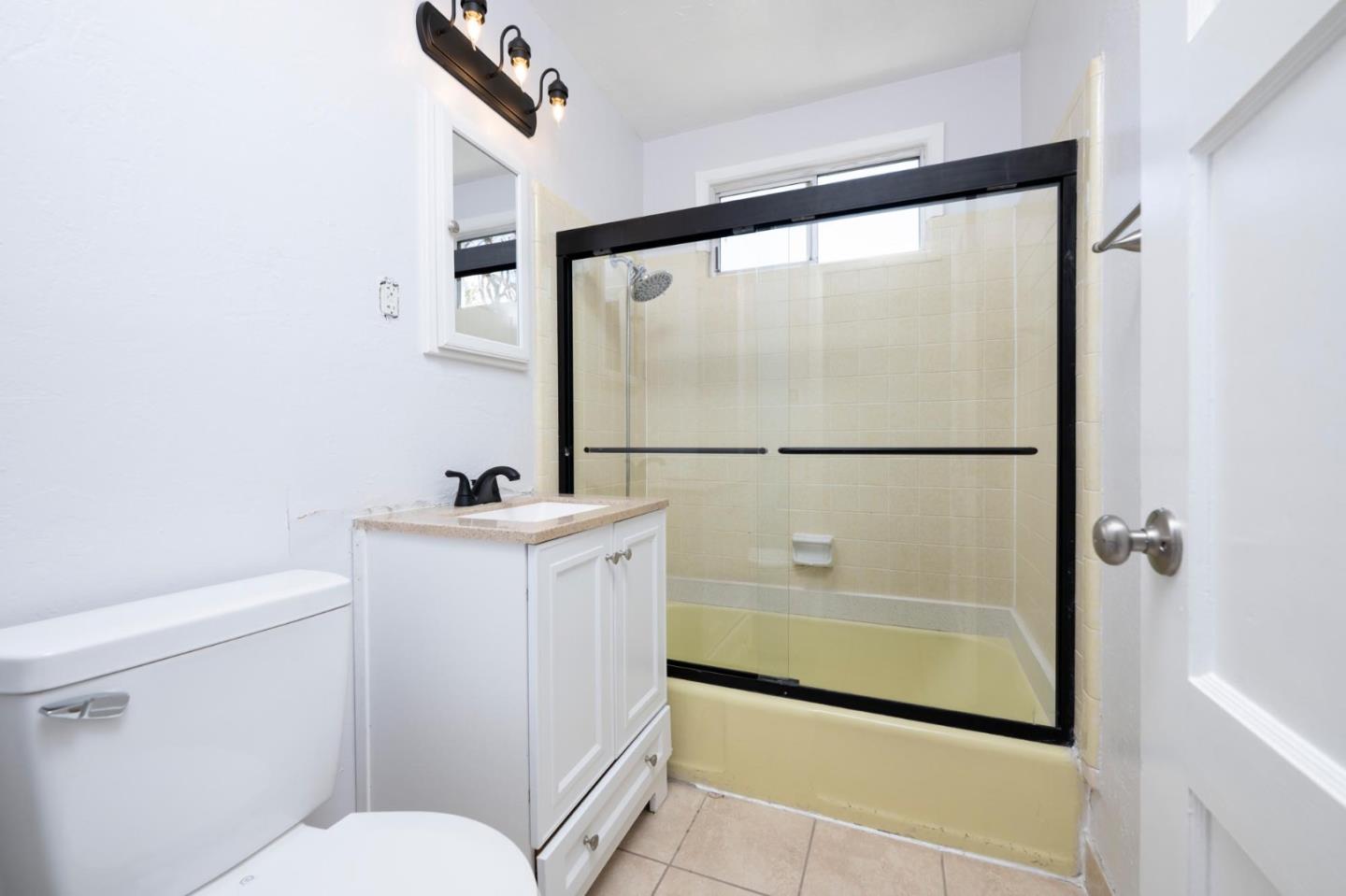 Detail Gallery Image 13 of 15 For 56 Daly Ct, South San Francisco,  CA 94080 - 3 Beds | 1 Baths