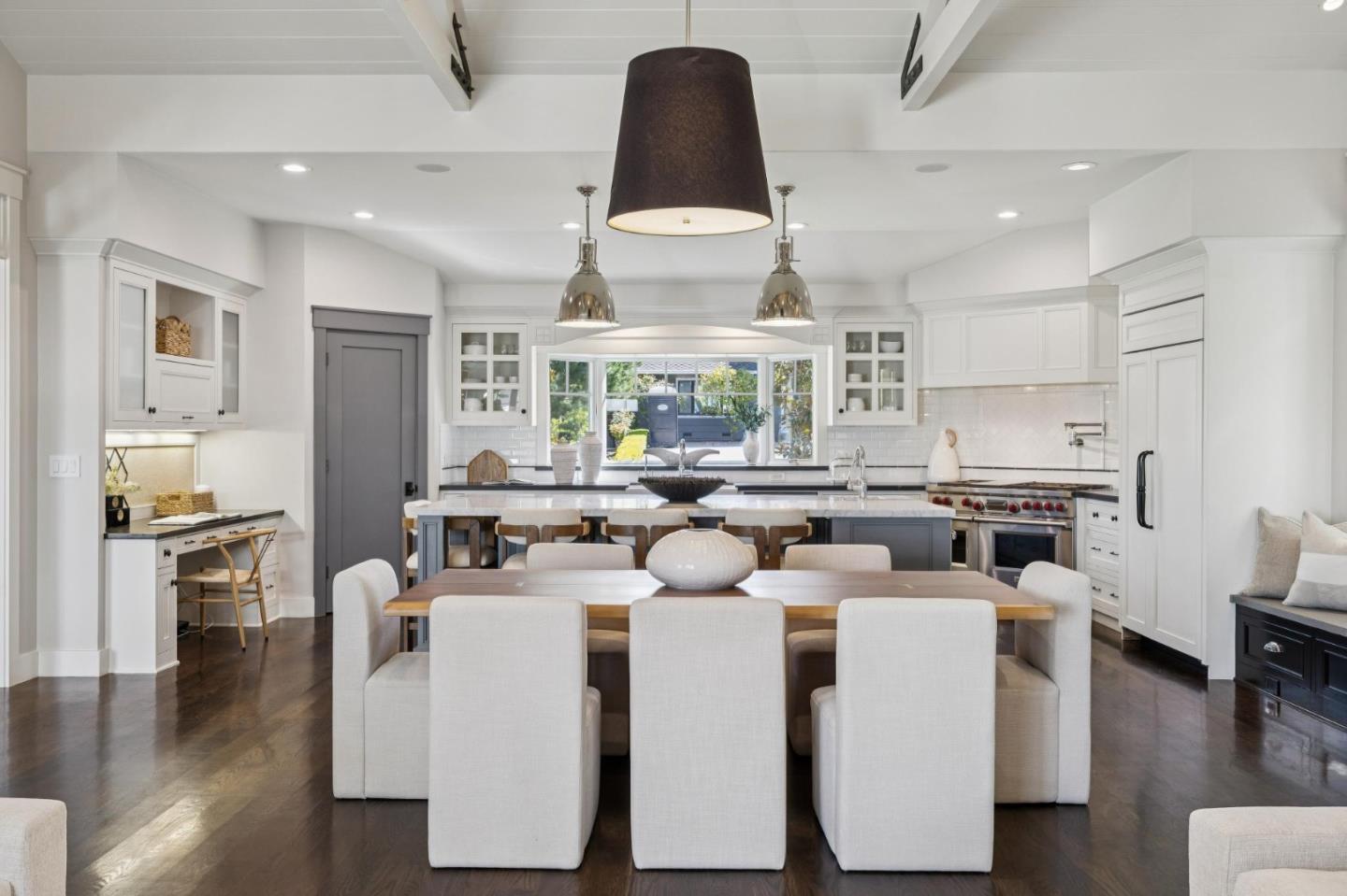 Detail Gallery Image 10 of 49 For 1030 Deanna Dr, Menlo Park,  CA 94025 - 4 Beds | 2/1 Baths