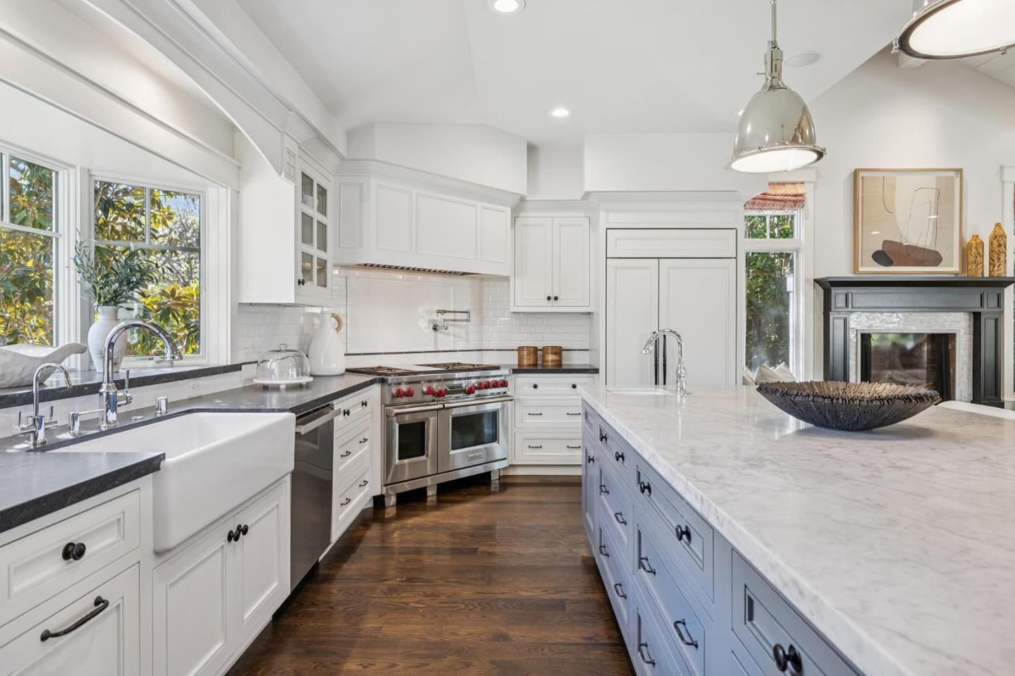 Detail Gallery Image 14 of 49 For 1030 Deanna Dr, Menlo Park,  CA 94025 - 4 Beds | 2/1 Baths