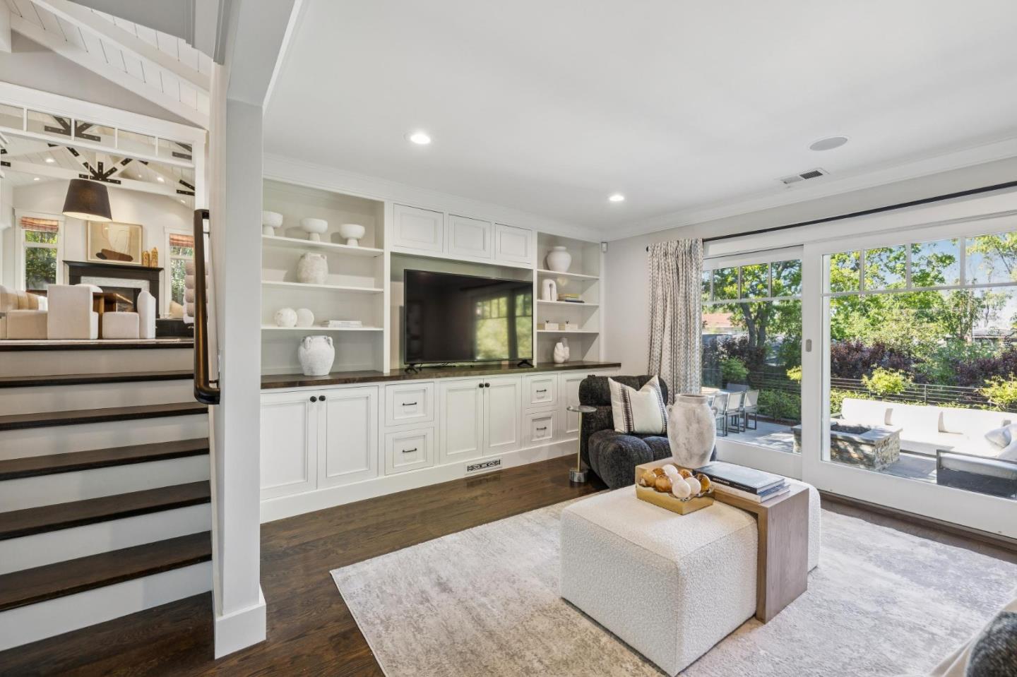 Detail Gallery Image 16 of 49 For 1030 Deanna Dr, Menlo Park,  CA 94025 - 4 Beds | 2/1 Baths