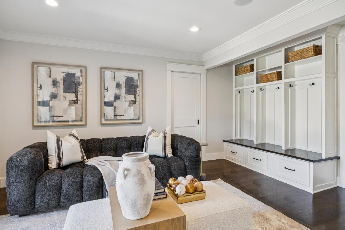 Detail Gallery Image 19 of 49 For 1030 Deanna Dr, Menlo Park,  CA 94025 - 4 Beds | 2/1 Baths