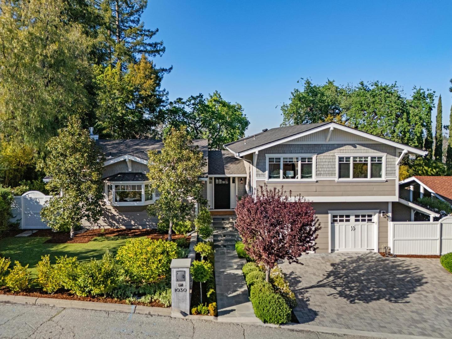 Detail Gallery Image 2 of 49 For 1030 Deanna Dr, Menlo Park,  CA 94025 - 4 Beds | 2/1 Baths