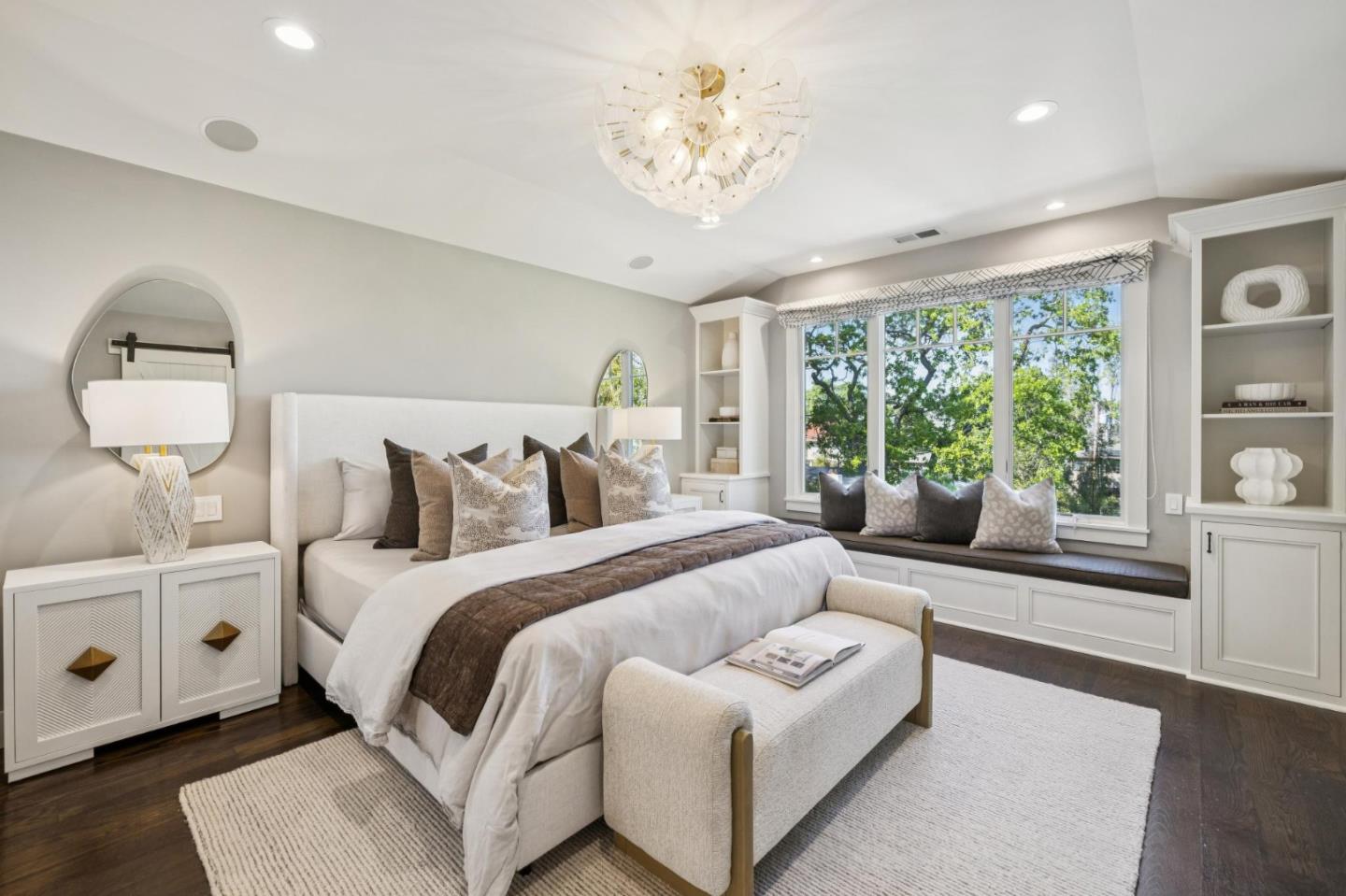 Detail Gallery Image 20 of 49 For 1030 Deanna Dr, Menlo Park,  CA 94025 - 4 Beds | 2/1 Baths