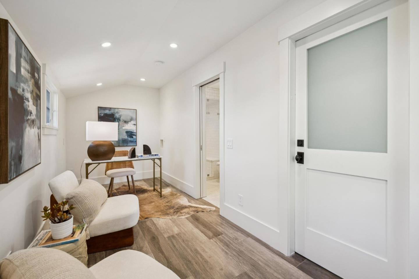 Detail Gallery Image 29 of 49 For 1030 Deanna Dr, Menlo Park,  CA 94025 - 4 Beds | 2/1 Baths