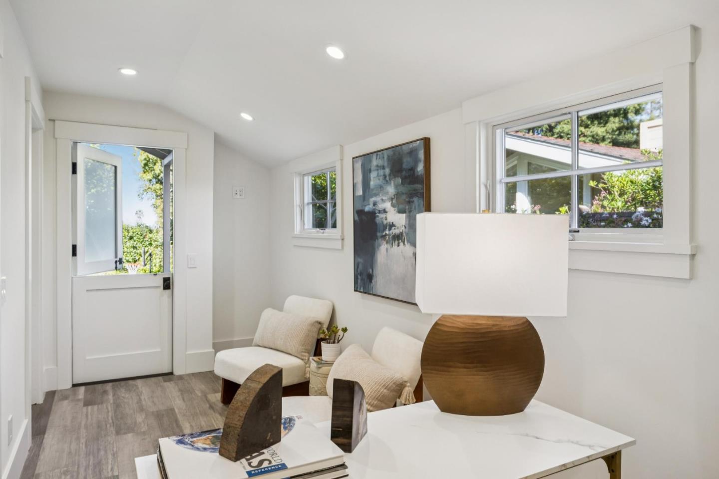 Detail Gallery Image 30 of 49 For 1030 Deanna Dr, Menlo Park,  CA 94025 - 4 Beds | 2/1 Baths