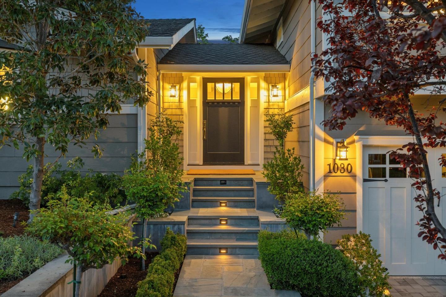 Detail Gallery Image 4 of 49 For 1030 Deanna Dr, Menlo Park,  CA 94025 - 4 Beds | 2/1 Baths