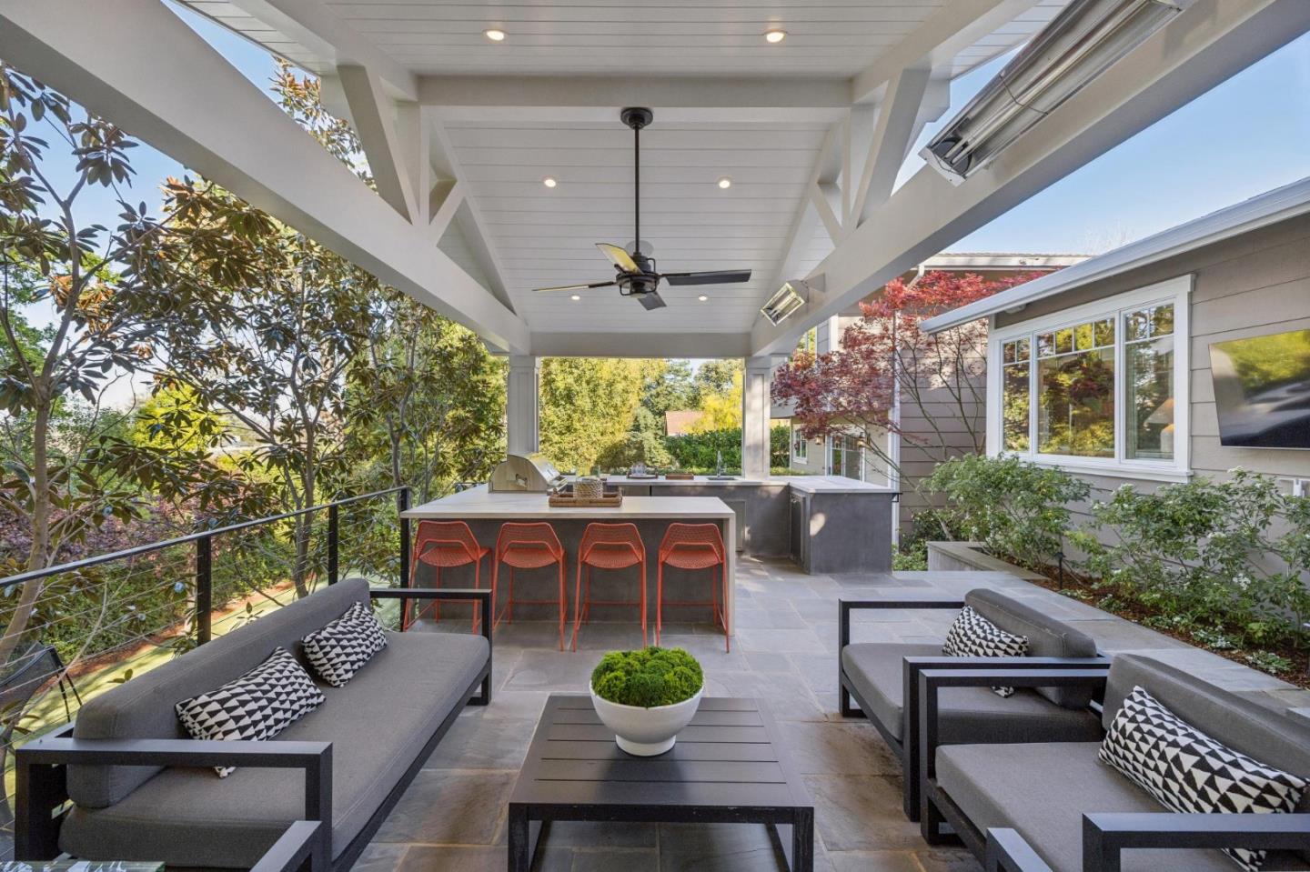 Detail Gallery Image 40 of 49 For 1030 Deanna Dr, Menlo Park,  CA 94025 - 4 Beds | 2/1 Baths