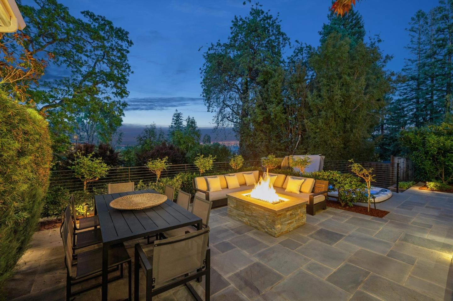 Detail Gallery Image 42 of 49 For 1030 Deanna Dr, Menlo Park,  CA 94025 - 4 Beds | 2/1 Baths