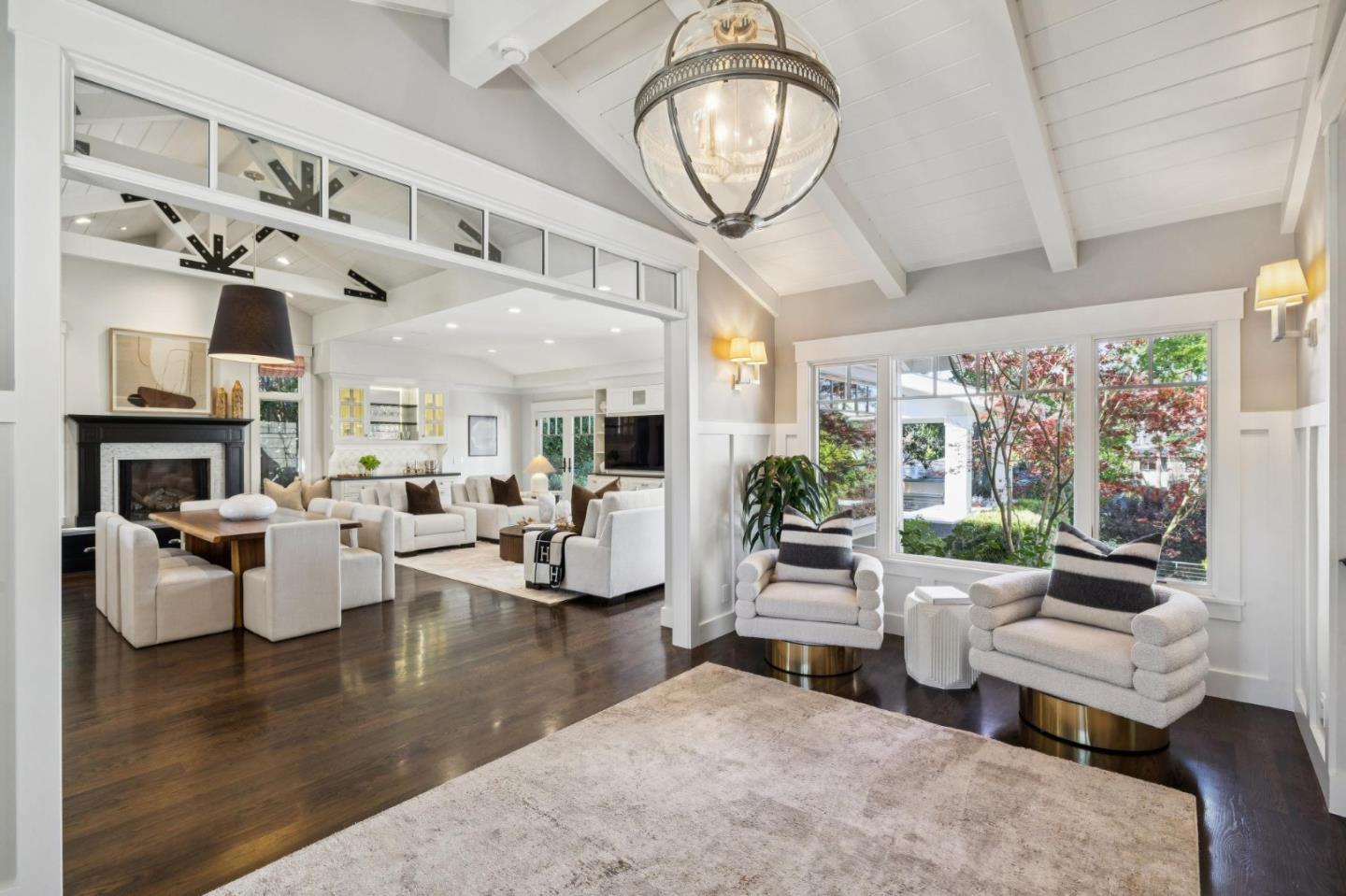 Detail Gallery Image 6 of 49 For 1030 Deanna Dr, Menlo Park,  CA 94025 - 4 Beds | 2/1 Baths