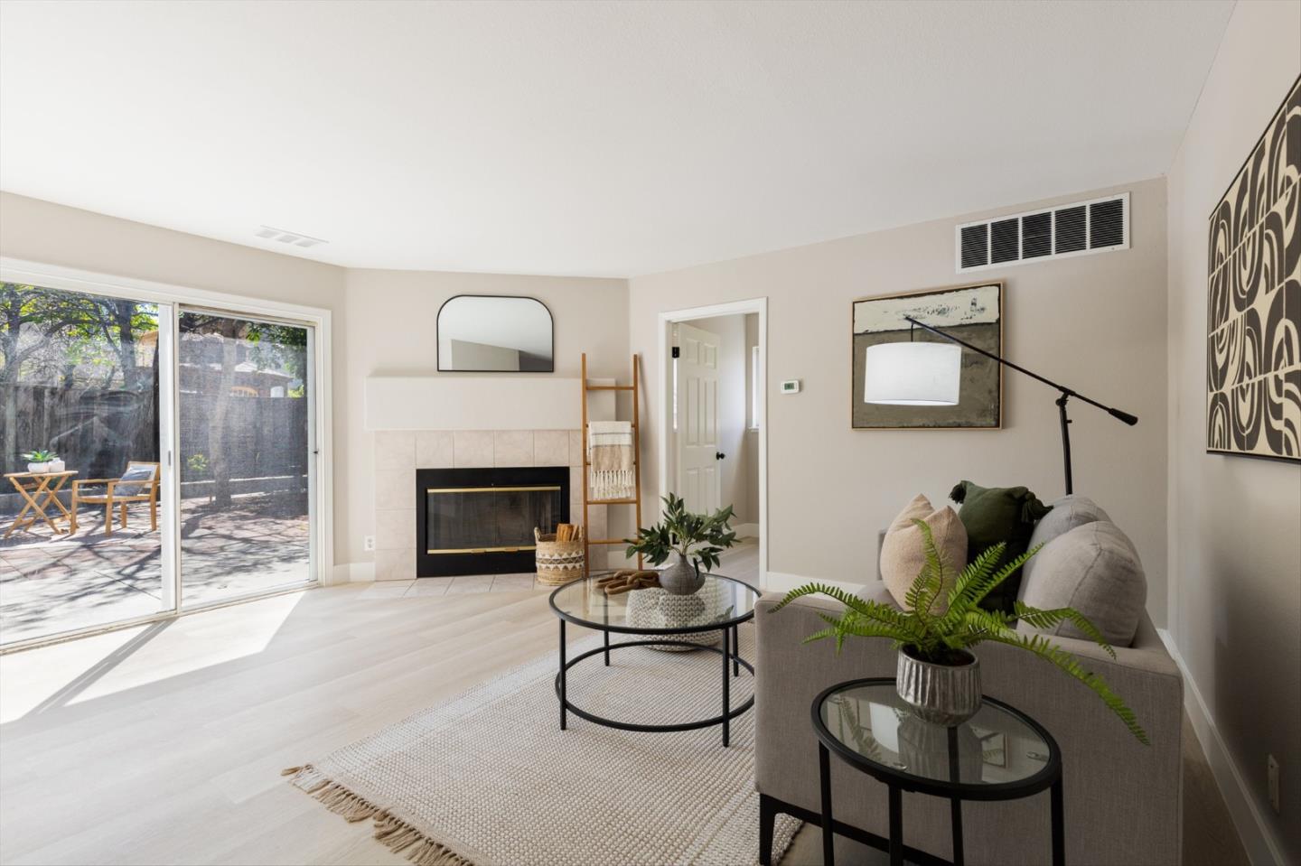 Detail Gallery Image 11 of 26 For 3292 Moreno Ave, San Jose,  CA 95127 - 4 Beds | 2/1 Baths