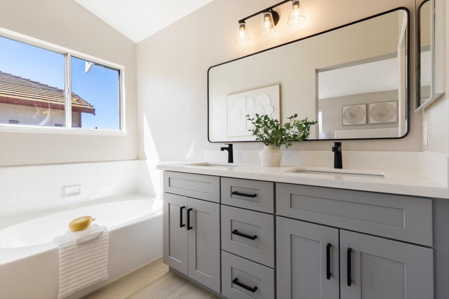 Detail Gallery Image 17 of 26 For 3292 Moreno Ave, San Jose,  CA 95127 - 4 Beds | 2/1 Baths