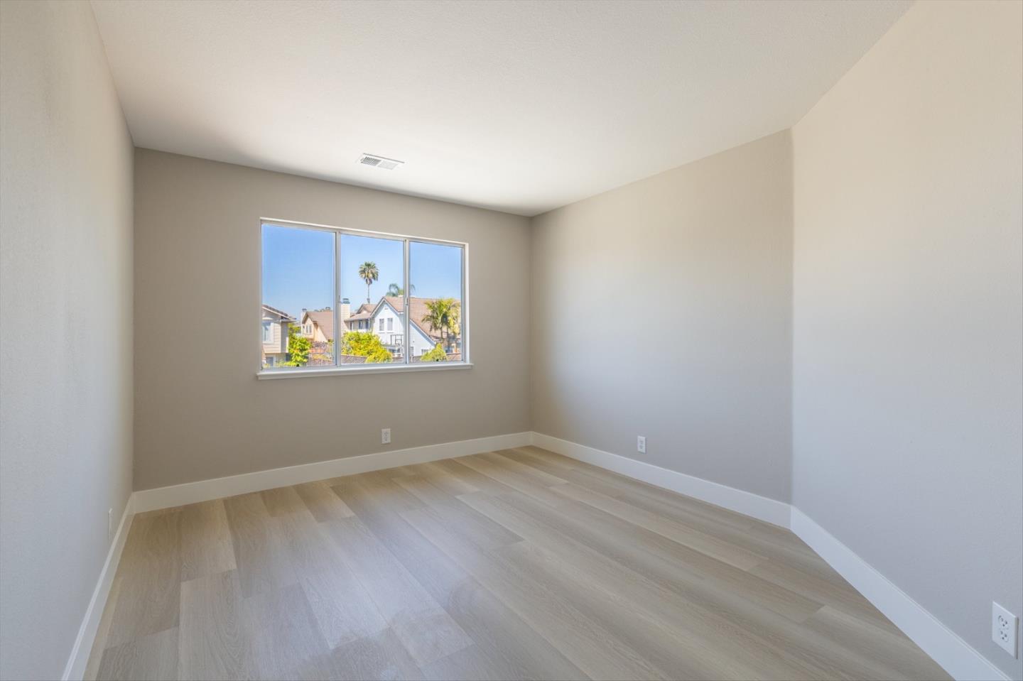 Detail Gallery Image 21 of 26 For 3292 Moreno Ave, San Jose,  CA 95127 - 4 Beds | 2/1 Baths
