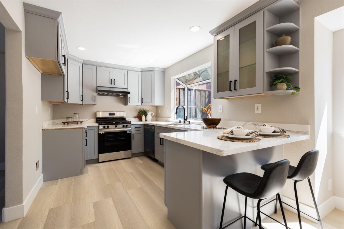 Detail Gallery Image 9 of 26 For 3292 Moreno Ave, San Jose,  CA 95127 - 4 Beds | 2/1 Baths