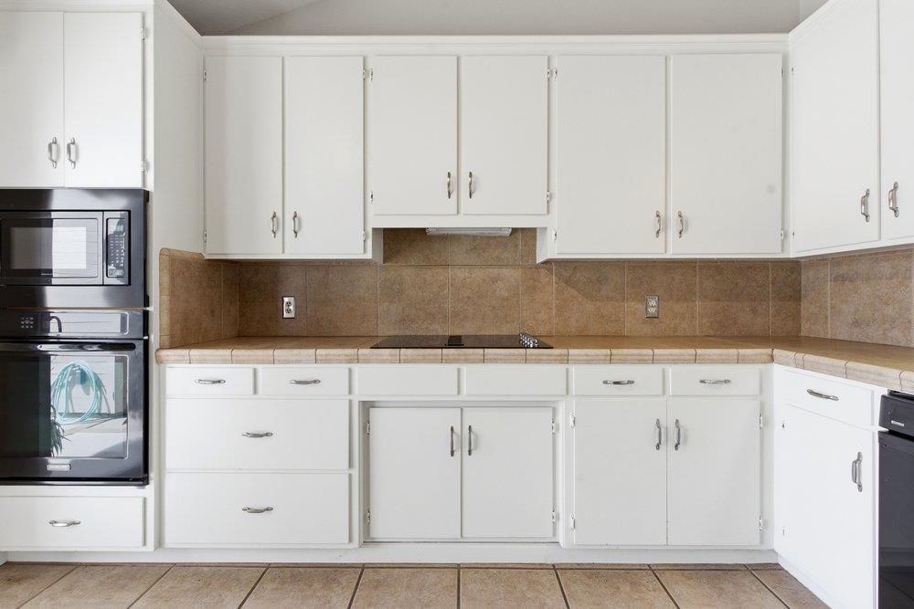 Detail Gallery Image 10 of 37 For 480 Ridgemark Dr, Hollister,  CA 95023 - 3 Beds | 2/1 Baths