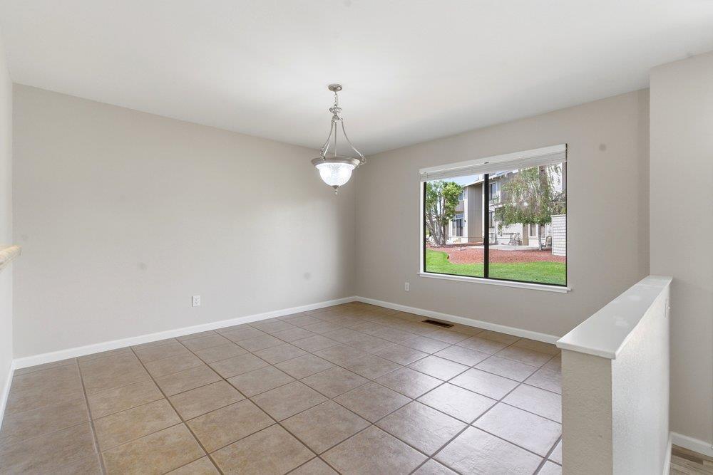 Detail Gallery Image 11 of 37 For 480 Ridgemark Dr, Hollister,  CA 95023 - 3 Beds | 2/1 Baths