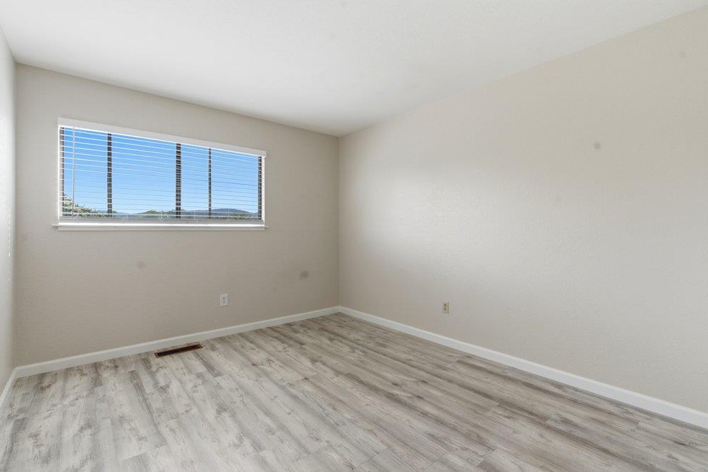 Detail Gallery Image 22 of 37 For 480 Ridgemark Dr, Hollister,  CA 95023 - 3 Beds | 2/1 Baths