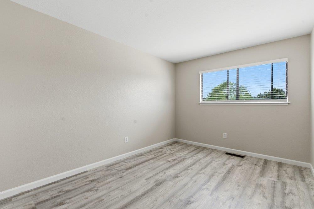 Detail Gallery Image 24 of 37 For 480 Ridgemark Dr, Hollister,  CA 95023 - 3 Beds | 2/1 Baths