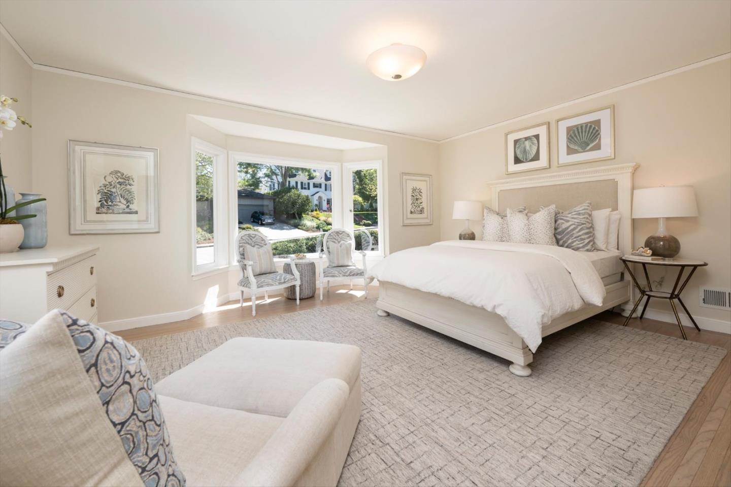 Detail Gallery Image 12 of 22 For 370 Parrott Dr, San Mateo,  CA 94402 - 4 Beds | 3 Baths