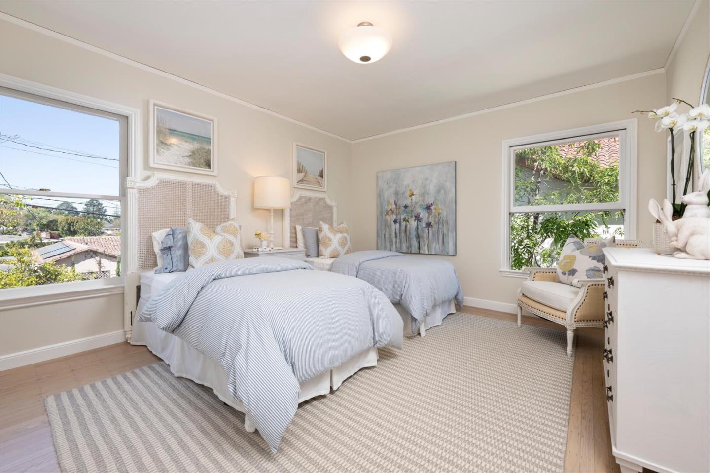 Detail Gallery Image 13 of 22 For 370 Parrott Dr, San Mateo,  CA 94402 - 4 Beds | 3 Baths