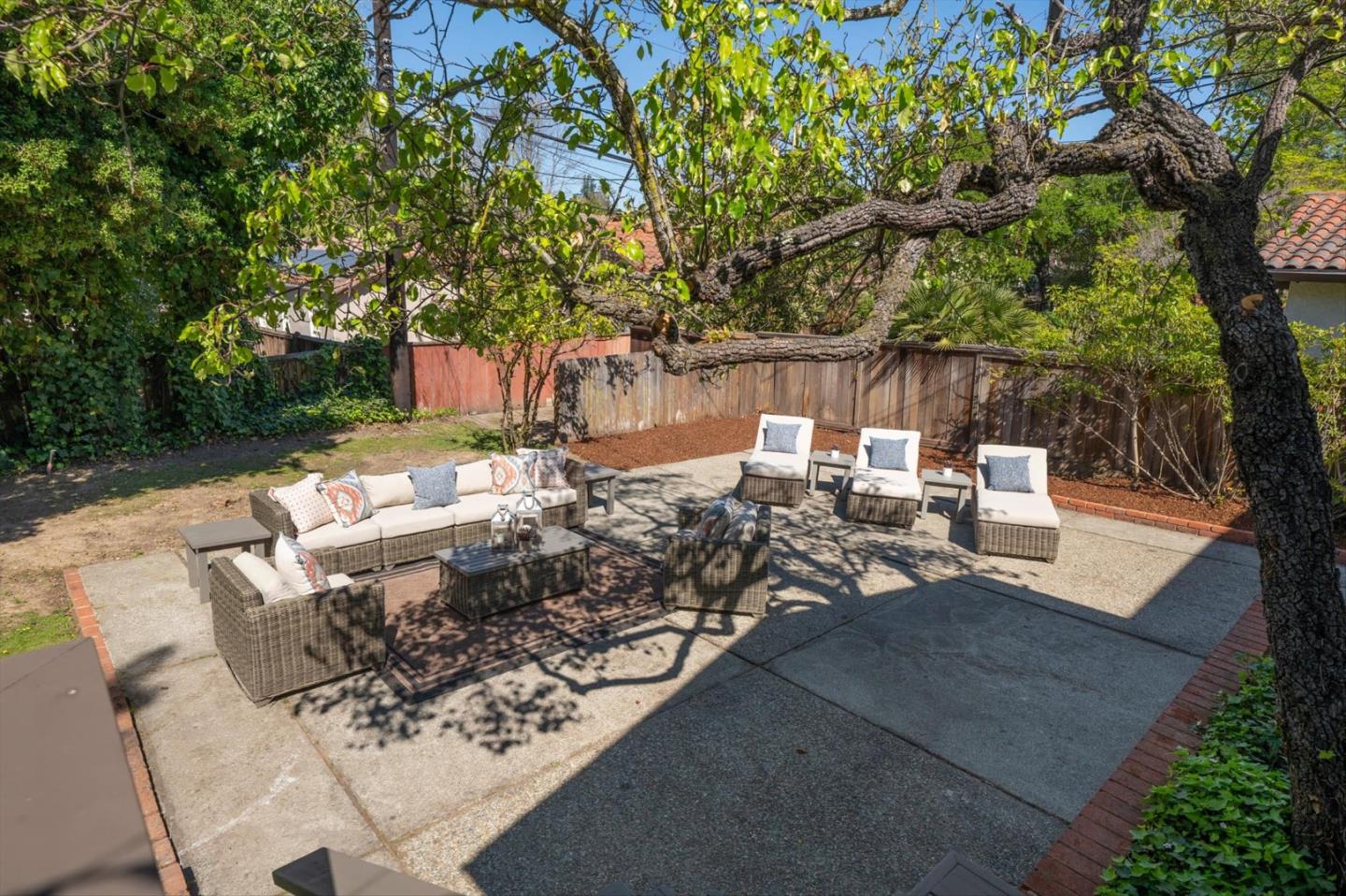 Detail Gallery Image 18 of 22 For 370 Parrott Dr, San Mateo,  CA 94402 - 4 Beds | 3 Baths