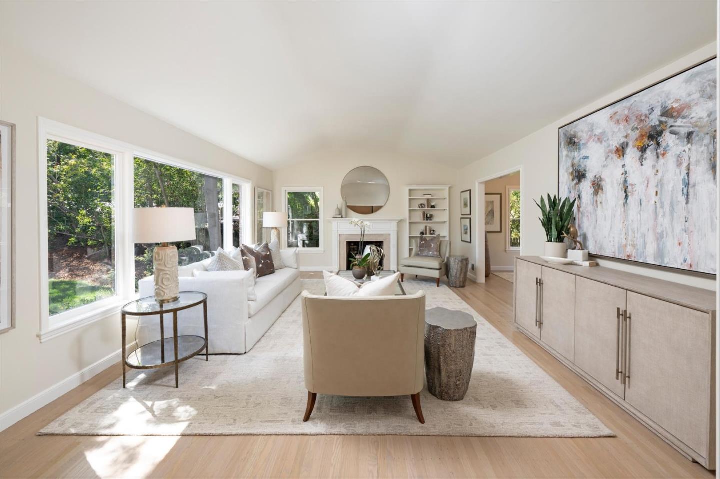 Detail Gallery Image 2 of 22 For 370 Parrott Dr, San Mateo,  CA 94402 - 4 Beds | 3 Baths