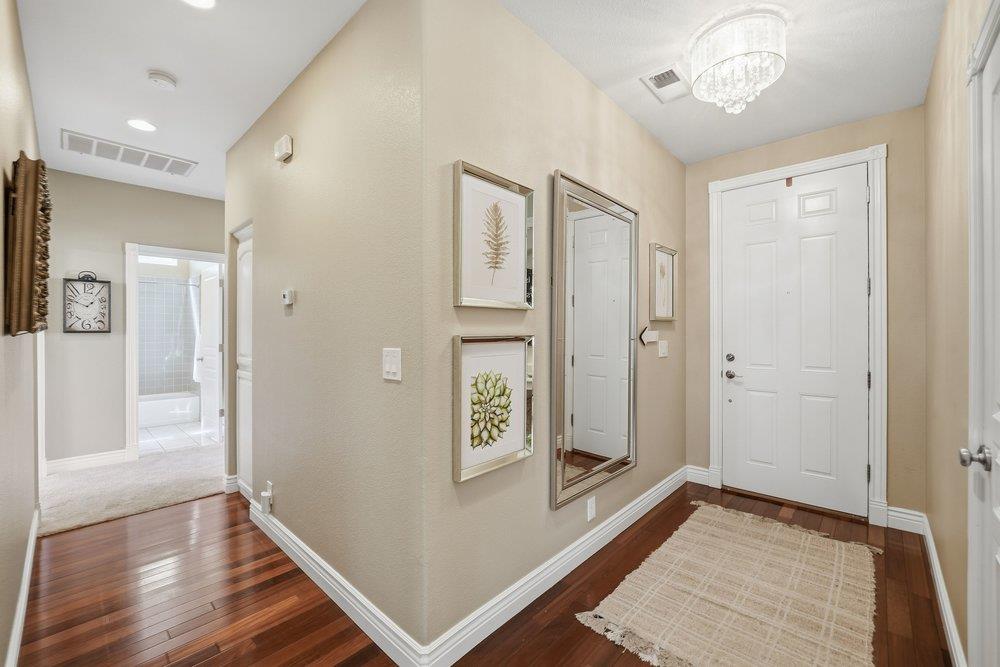 Detail Gallery Image 10 of 33 For 630 Calle Viento, Morgan Hill,  CA 95037 - 3 Beds | 2 Baths