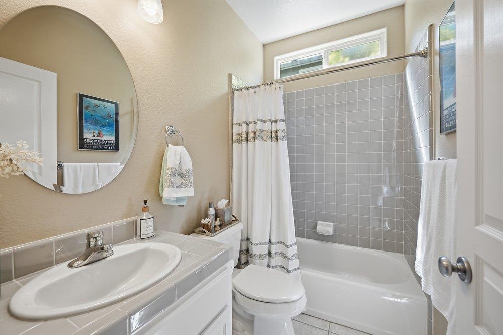 Detail Gallery Image 14 of 33 For 630 Calle Viento, Morgan Hill,  CA 95037 - 3 Beds | 2 Baths