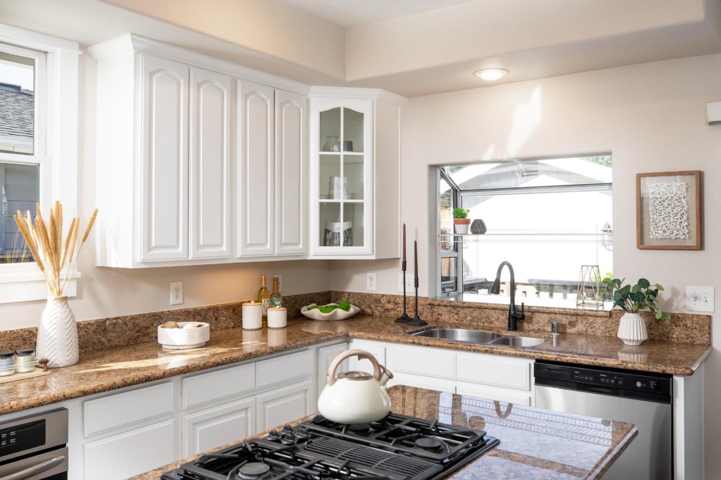 Detail Gallery Image 10 of 24 For 111 N Willard Ave, San Jose,  CA 95126 - 2 Beds | 1 Baths