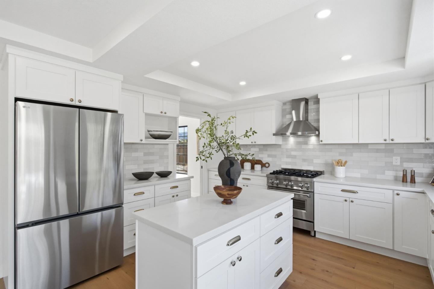 Detail Gallery Image 17 of 67 For 269 Woodbridge Cir, San Mateo,  CA 94403 - 4 Beds | 3 Baths