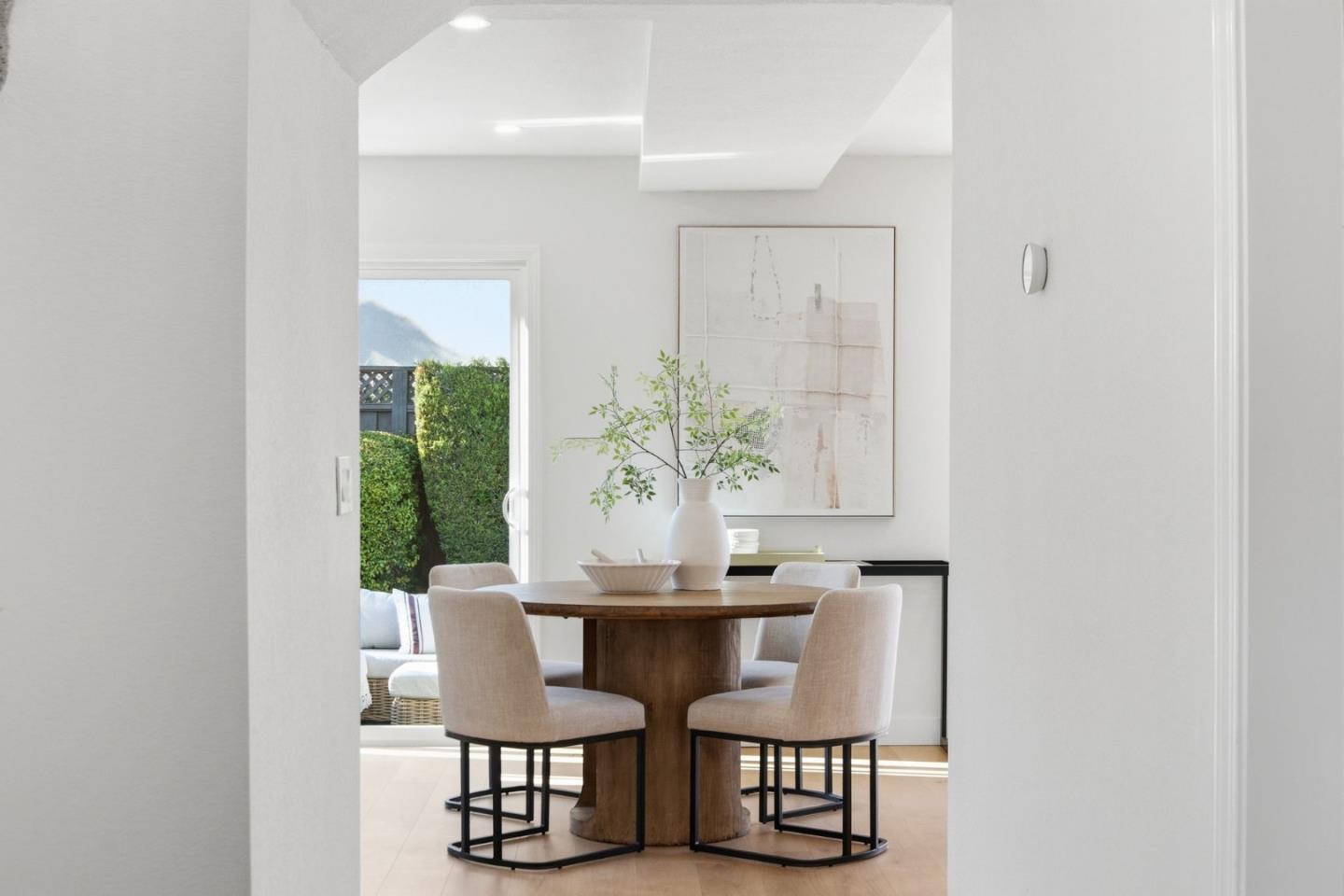 Detail Gallery Image 22 of 67 For 269 Woodbridge Cir, San Mateo,  CA 94403 - 4 Beds | 3 Baths