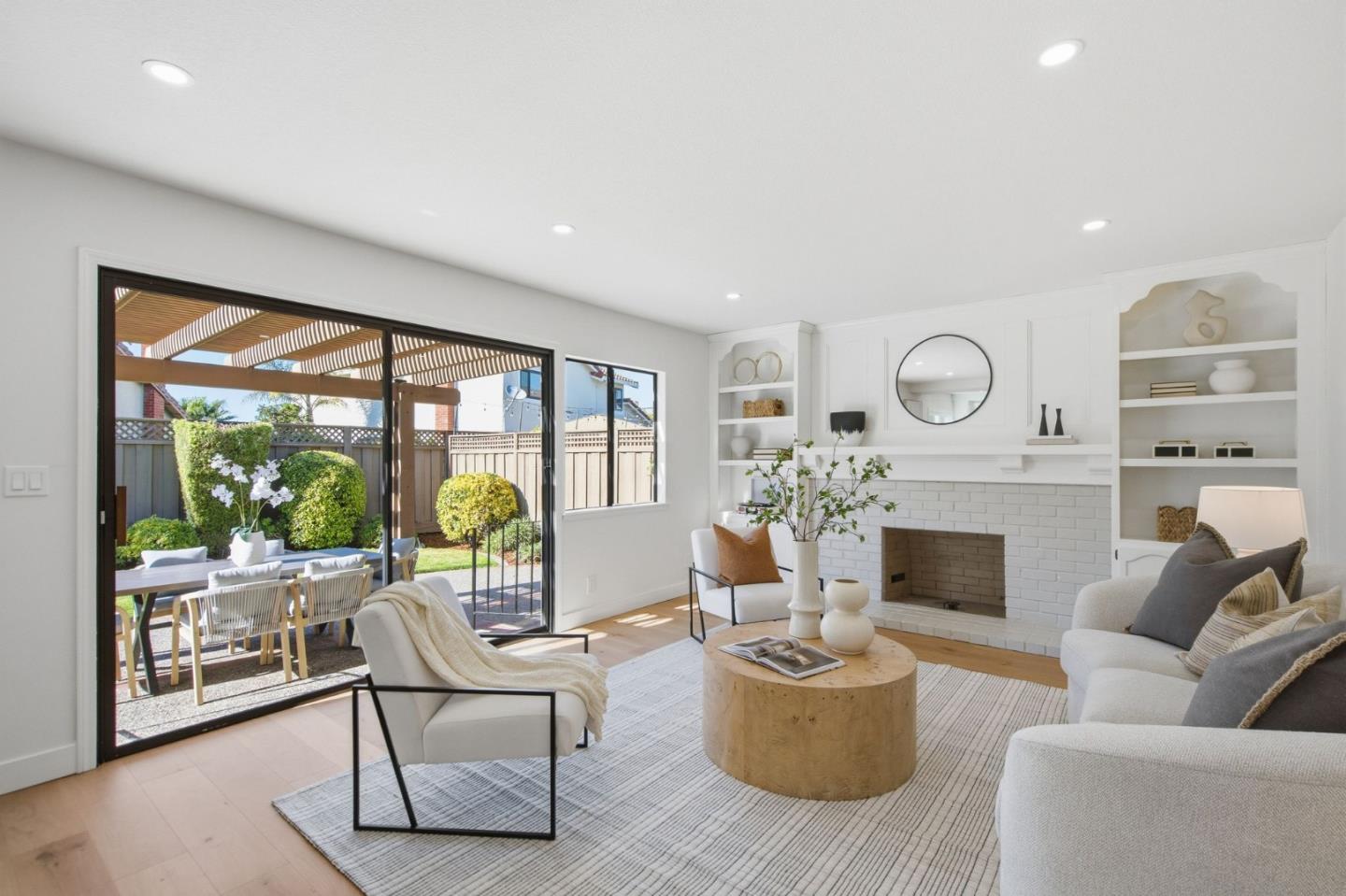 Detail Gallery Image 24 of 67 For 269 Woodbridge Cir, San Mateo,  CA 94403 - 4 Beds | 3 Baths