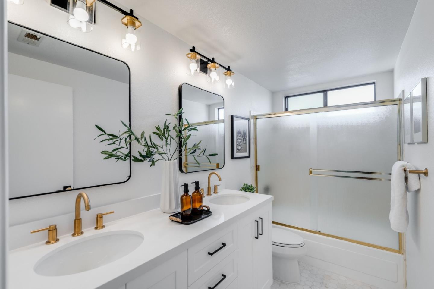 Detail Gallery Image 42 of 67 For 269 Woodbridge Cir, San Mateo,  CA 94403 - 4 Beds | 3 Baths