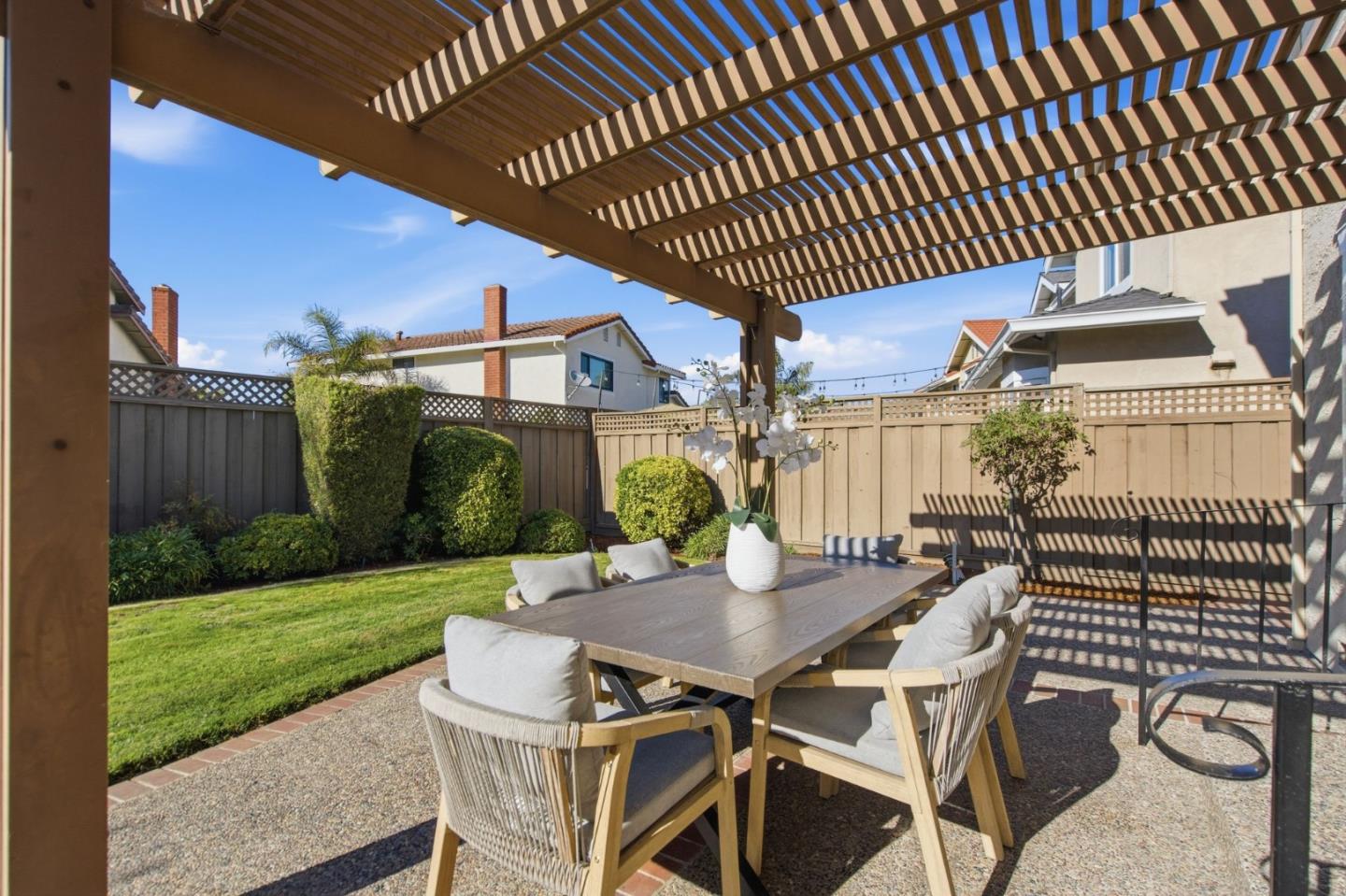 Detail Gallery Image 50 of 67 For 269 Woodbridge Cir, San Mateo,  CA 94403 - 4 Beds | 3 Baths