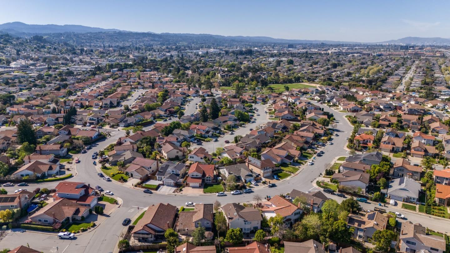 Detail Gallery Image 64 of 67 For 269 Woodbridge Cir, San Mateo,  CA 94403 - 4 Beds | 3 Baths