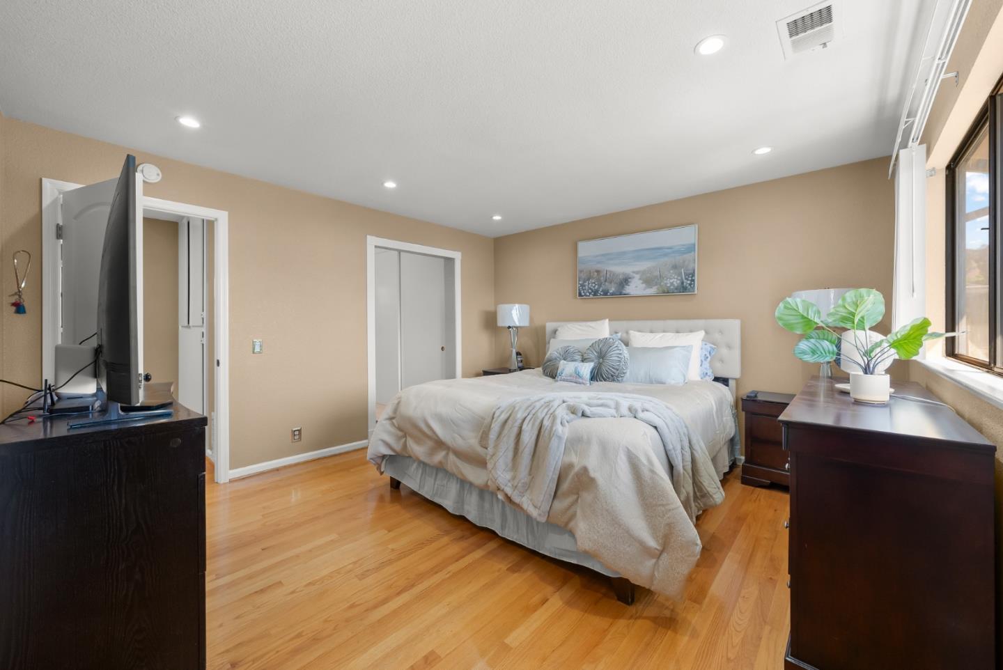 Detail Gallery Image 30 of 62 For 5274 Sunny Orchard Ln, San Jose,  CA 95135 - 4 Beds | 3 Baths