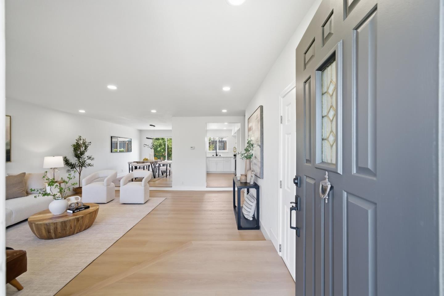 Detail Gallery Image 4 of 51 For 7081 Ann Arbor Way, Dublin,  CA 94568 - 4 Beds | 2/1 Baths