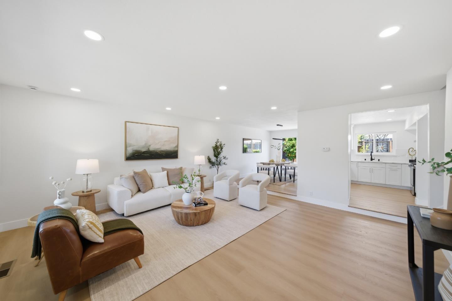 Detail Gallery Image 5 of 51 For 7081 Ann Arbor Way, Dublin,  CA 94568 - 4 Beds | 2/1 Baths