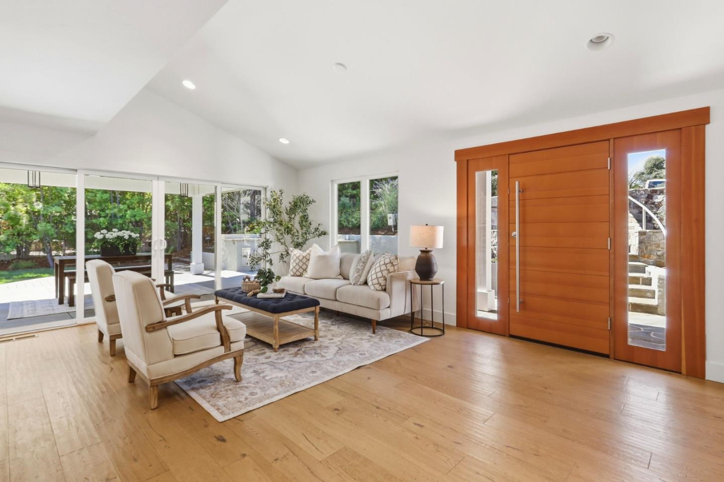 Detail Gallery Image 14 of 69 For 116 Brocastle Way, Los Gatos,  CA 95032 - 4 Beds | 3 Baths