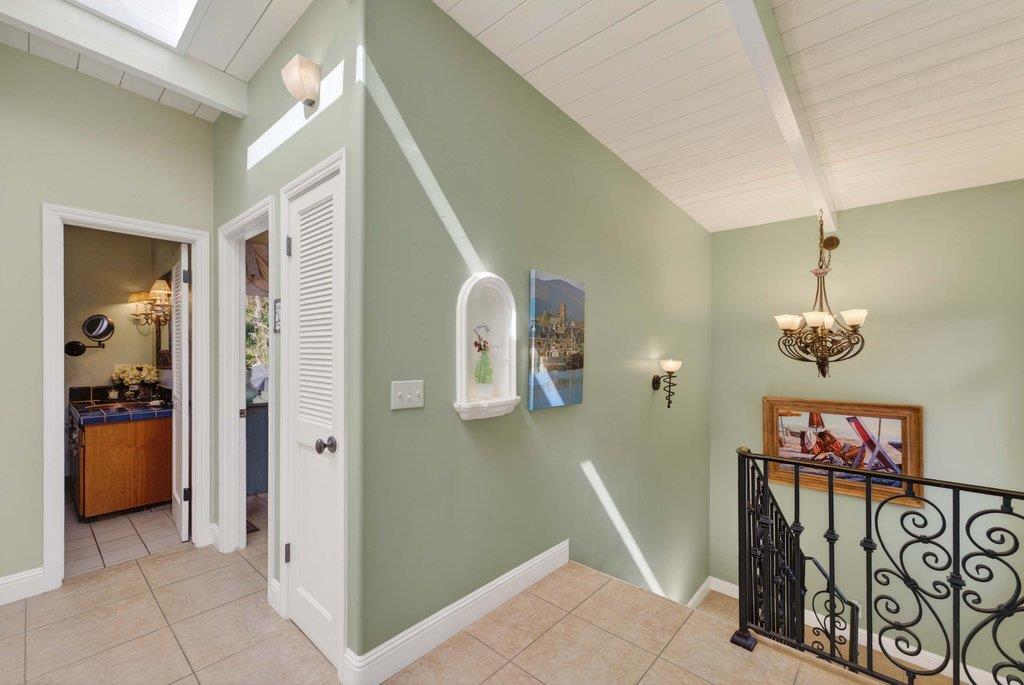 Detail Gallery Image 6 of 44 For 261 Aptos Beach Dr, Aptos,  CA 95003 - 3 Beds | 2 Baths