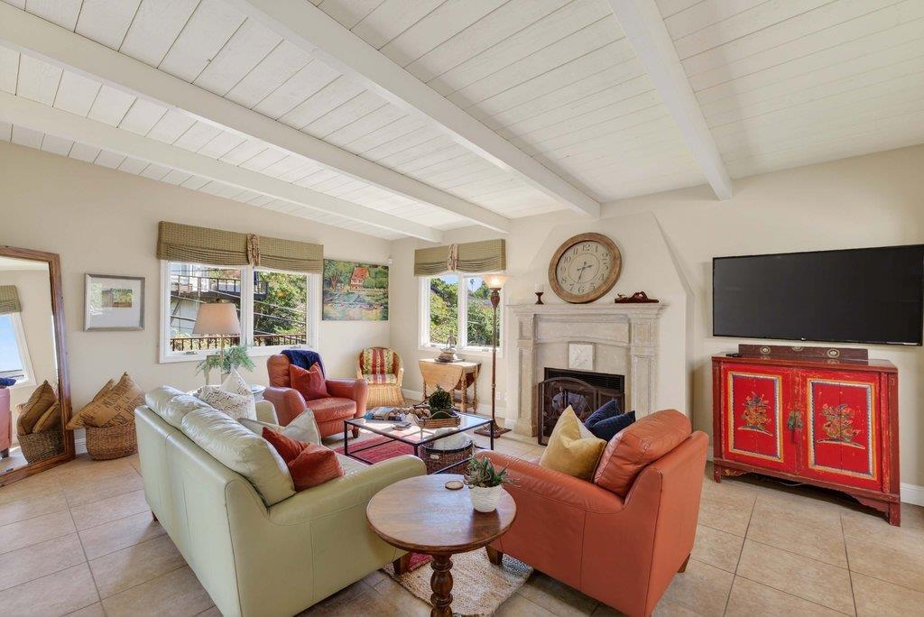 Detail Gallery Image 7 of 44 For 261 Aptos Beach Dr, Aptos,  CA 95003 - 3 Beds | 2 Baths