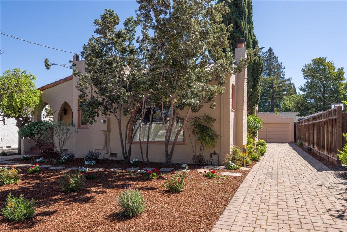 Detail Gallery Image 18 of 18 For 941 College Ave, Palo Alto,  CA 94306 - 3 Beds | 2 Baths