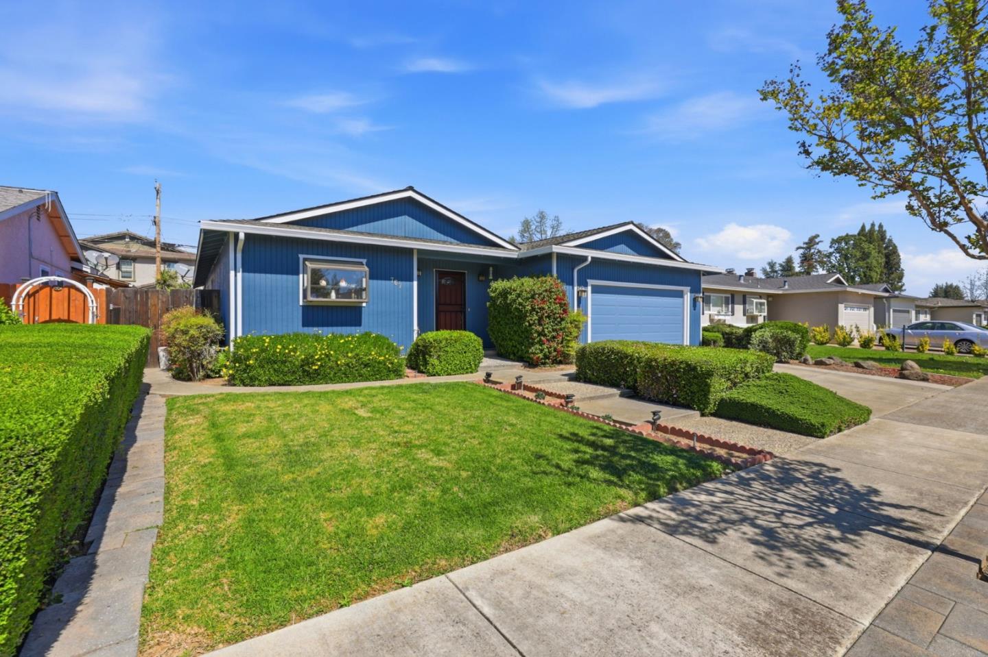 Detail Gallery Image 2 of 8 For 767 La Alondra Way, Gilroy,  CA 95020 - 4 Beds | 2 Baths