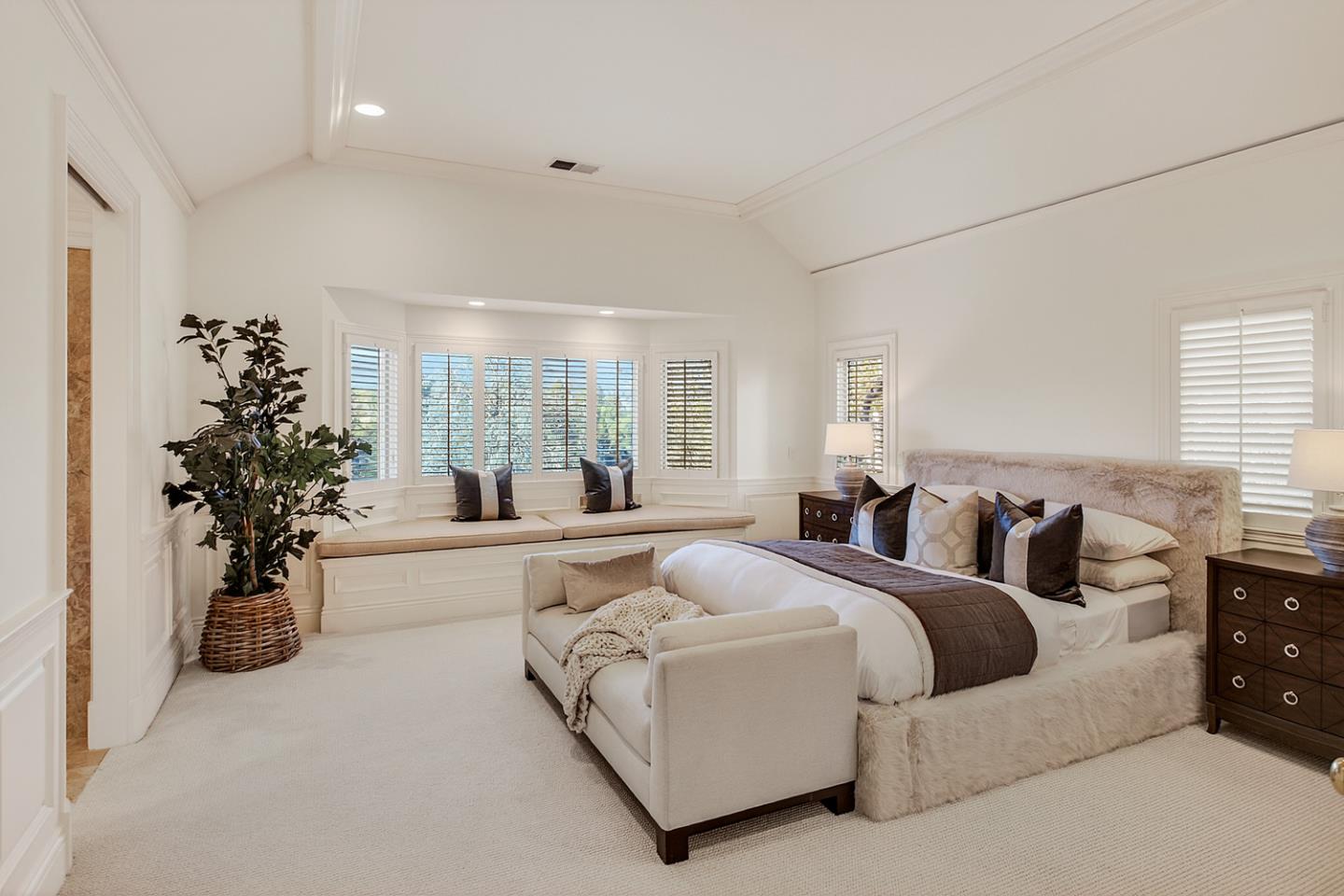 Detail Gallery Image 18 of 44 For 1110 Trinity Dr, Menlo Park,  CA 94025 - 4 Beds | 2/2 Baths